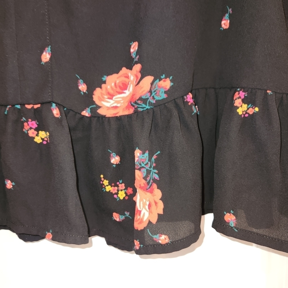 GAP Size S Black/Red Floral V-Neck Ruffle Hem Long Sleeve Top Cottagecore Boho - Picture 5 of 9